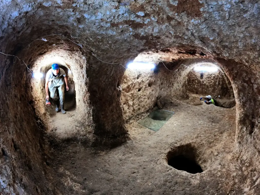 beneath-the-surface-inside-sarayini-turkiyes-expansive-eighth-century-underground-city