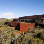 building-on-volcanic-ground-architectures-response-to-volcanic-landscapes