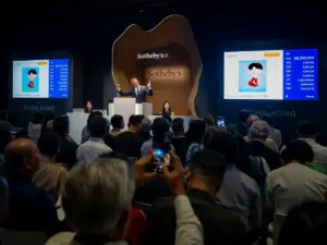 cautious-optimism-and-mixed-fortunes-define-hong-kongs-autumn-art-auctions-amid-uneven-regional-recovery