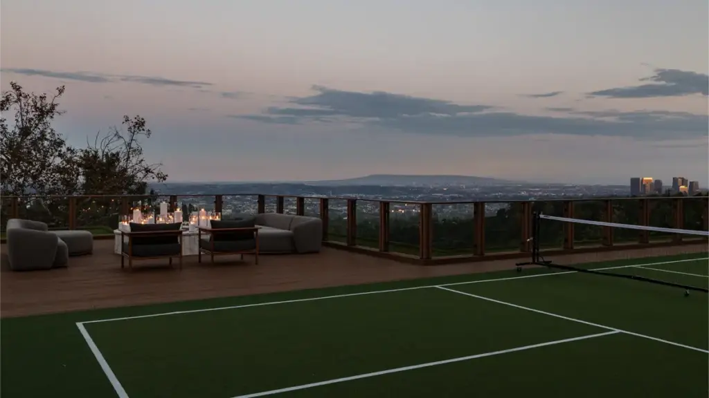 designer-and-developer-ramtin-ray-nosrati-lists-ultra-contemporary-beverly-hills-mansion-essence-for-35-million