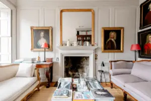 discover-edinburgh-through-its-most-distinctive-and-historic-airbnbs