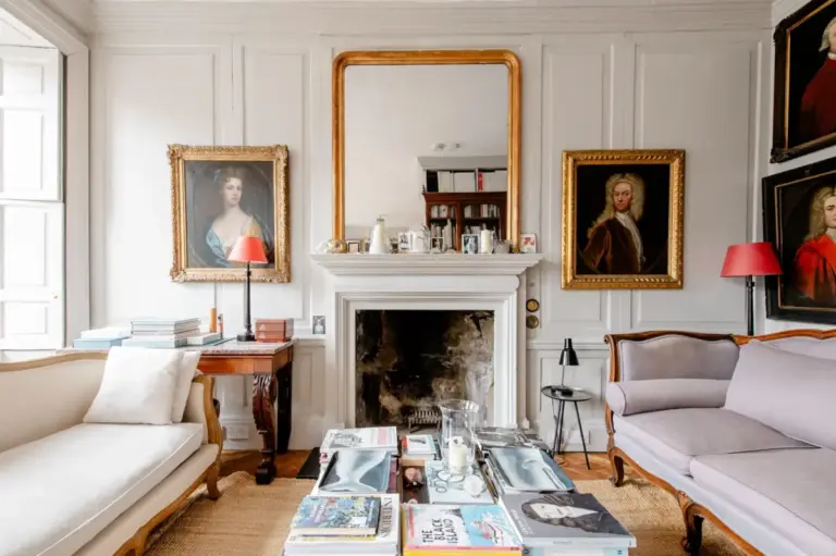 discover-edinburgh-through-its-most-distinctive-and-historic-airbnbs
