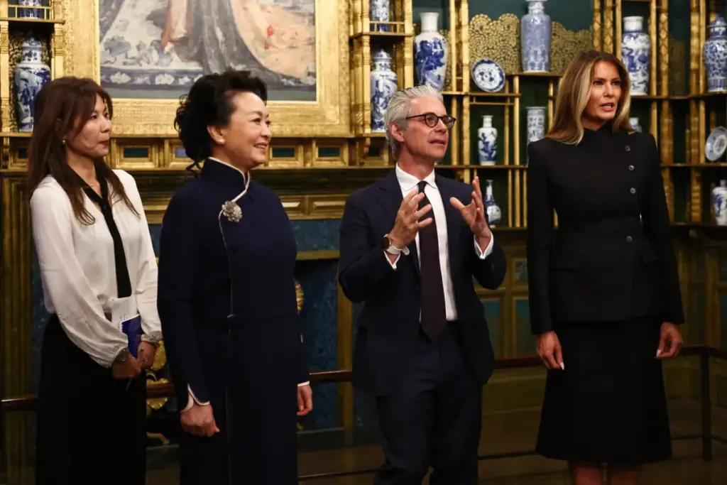 first-ladies-forge-cultural-diplomacy-bonds-at-the-smithsonians-national-museum-of-asian-art