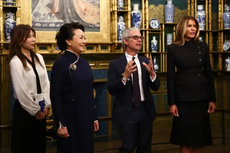 first-ladies-forge-cultural-diplomacy-bonds-at-the-smithsonians-national-museum-of-asian-art
