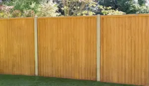 mastering-the-foundations-why-setting-wooden-fence-posts-in-concrete-remains-the-gold-standard-for-outdoor-durability