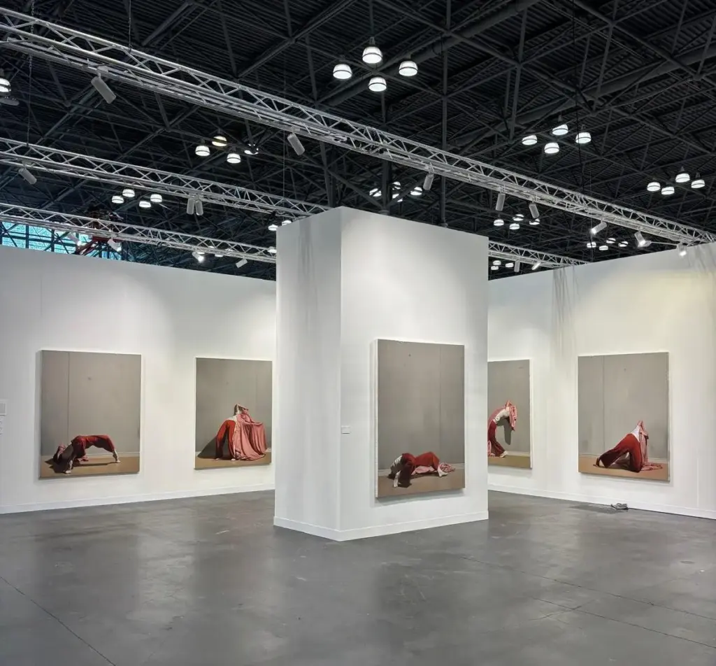 the-armory-shows-32nd-edition-kicks-off-at-the-javits-center-amid-new-dates-changing-market-realities-and-strong-early-sales