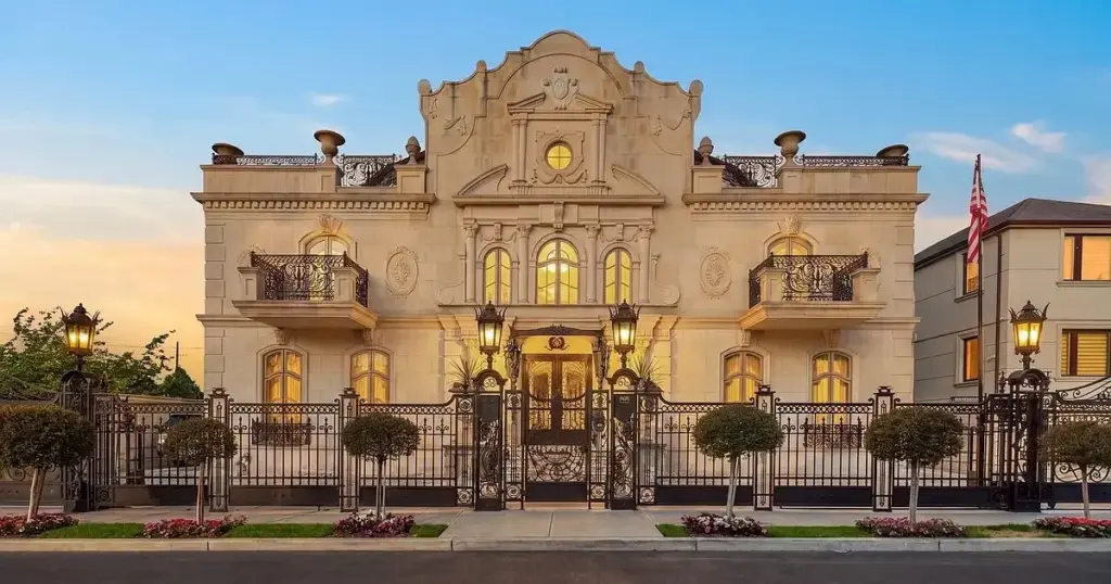 the-largest-mansion-in-manhattan-beach-is-for-sale
