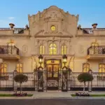 the-largest-mansion-in-manhattan-beach-is-for-sale