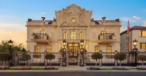the-largest-mansion-in-manhattan-beach-is-for-sale