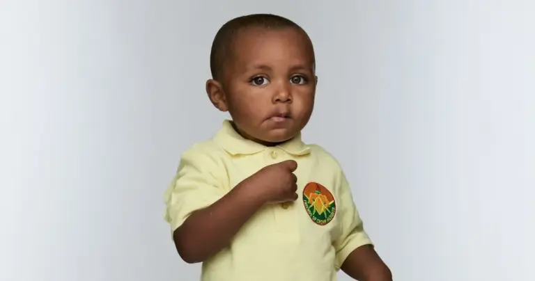 the-look-book-goes-to-the-first-day-of-preschool