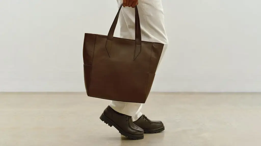 the-search-for-the-ultimate-mens-tote-bag-how-one-new-yorker-finally-found-the-one
